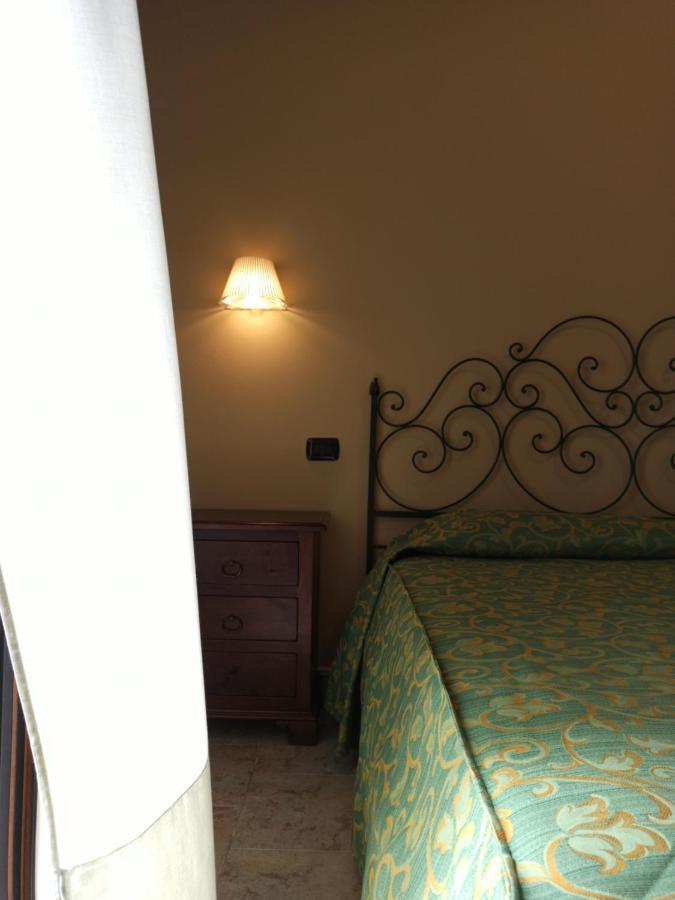 Hotel Primavera Dell'Etna ザッフェラーナ・エトネーア エクステリア 写真