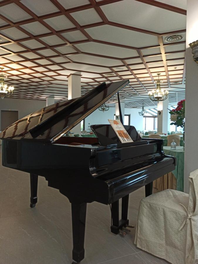 Hotel Primavera Dell'Etna ザッフェラーナ・エトネーア エクステリア 写真