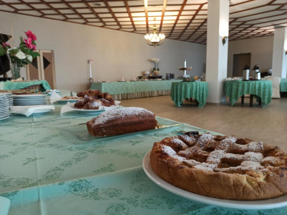 Hotel Primavera Dell'Etna ザッフェラーナ・エトネーア エクステリア 写真