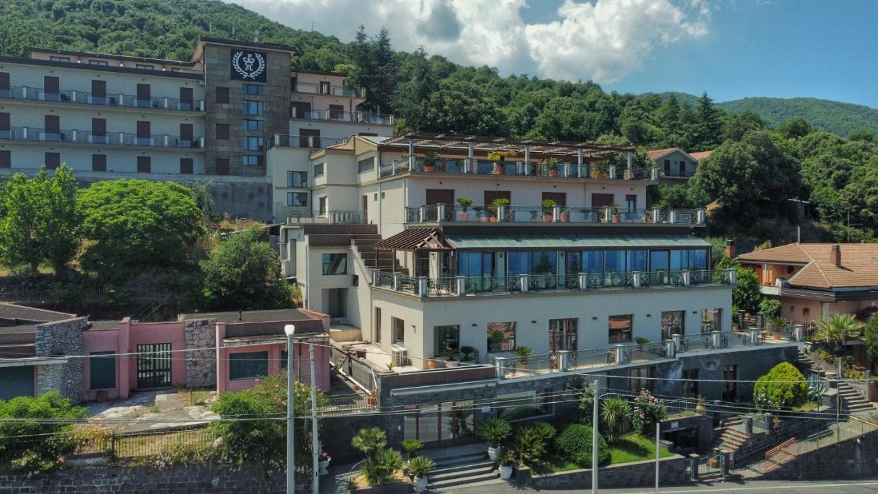 Hotel Primavera Dell'Etna ザッフェラーナ・エトネーア エクステリア 写真