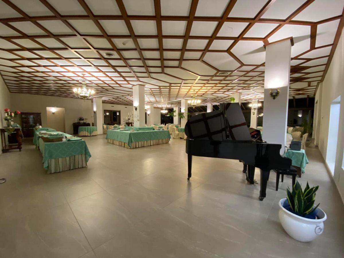 Hotel Primavera Dell'Etna ザッフェラーナ・エトネーア エクステリア 写真