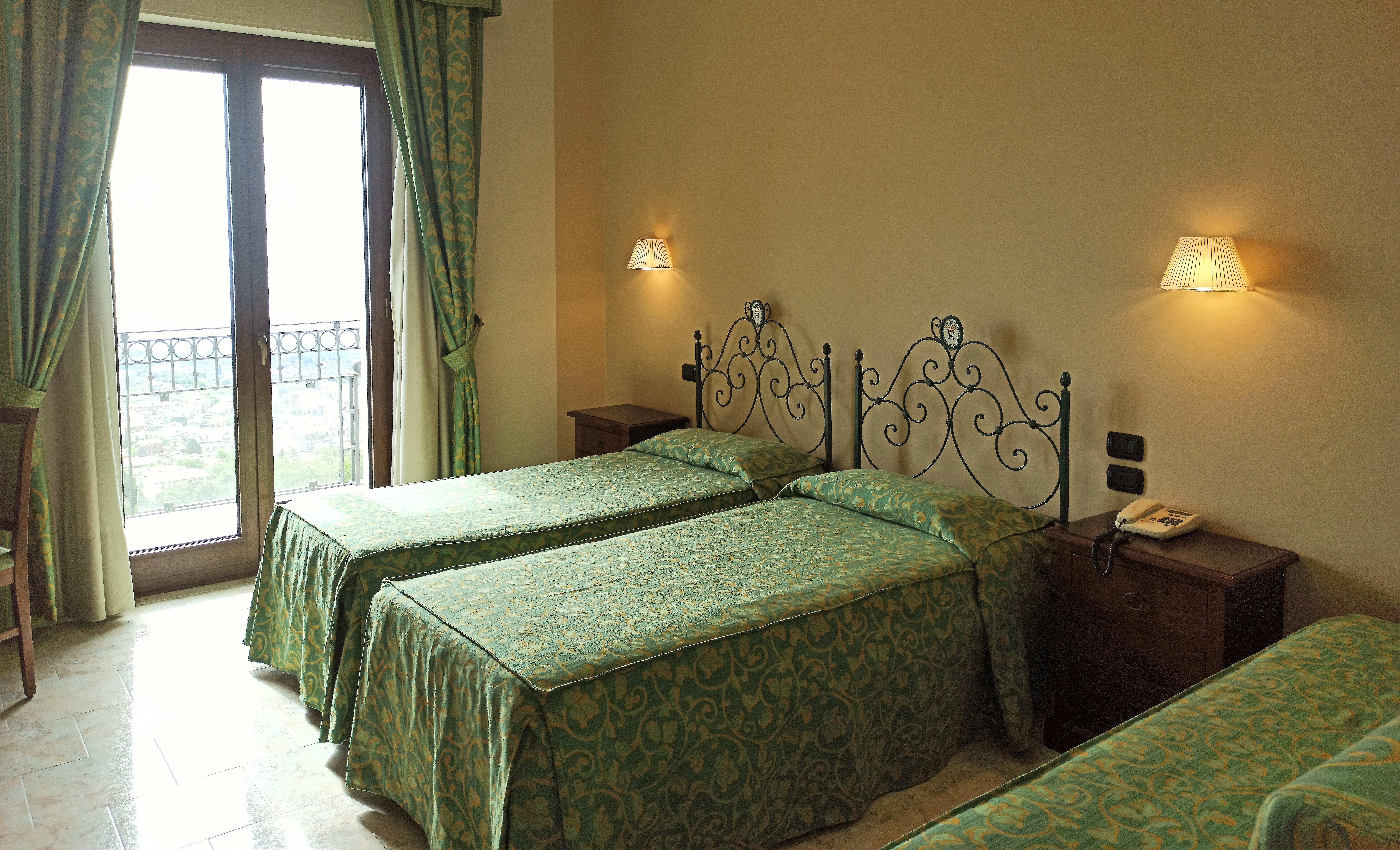 Hotel Primavera Dell'Etna ザッフェラーナ・エトネーア エクステリア 写真