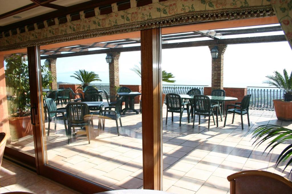 Hotel Primavera Dell'Etna ザッフェラーナ・エトネーア エクステリア 写真